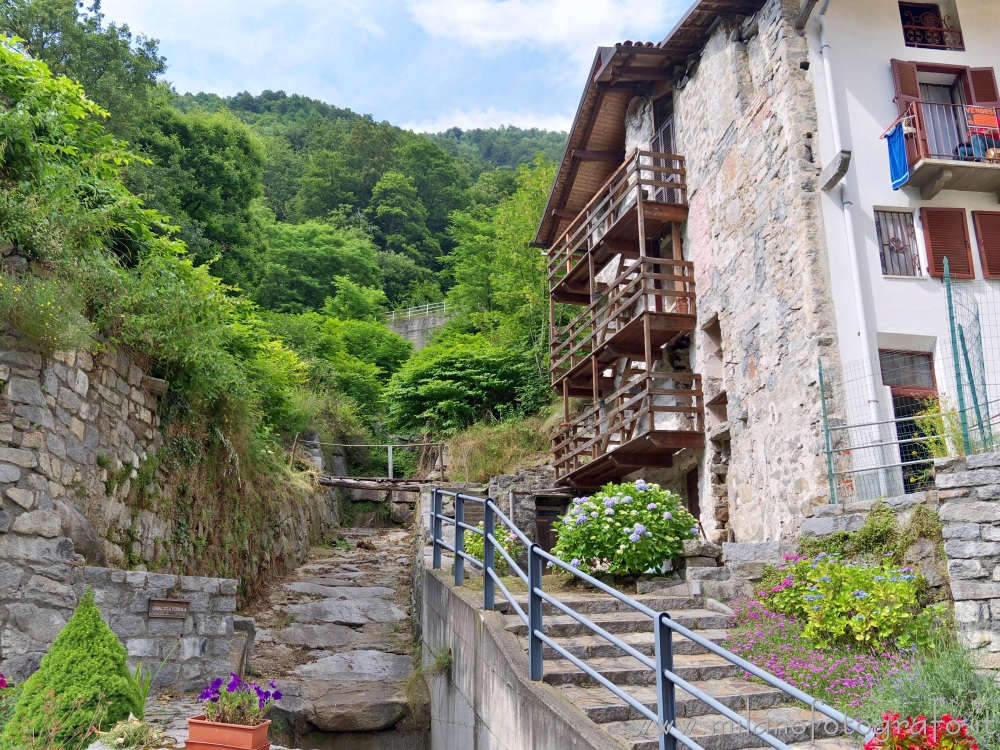 Campiglia Cervo (Biella, Italy) - Sight inside the hamlet Valmosca